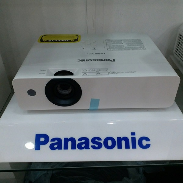 Proyektor PANASONIC PT-LB306